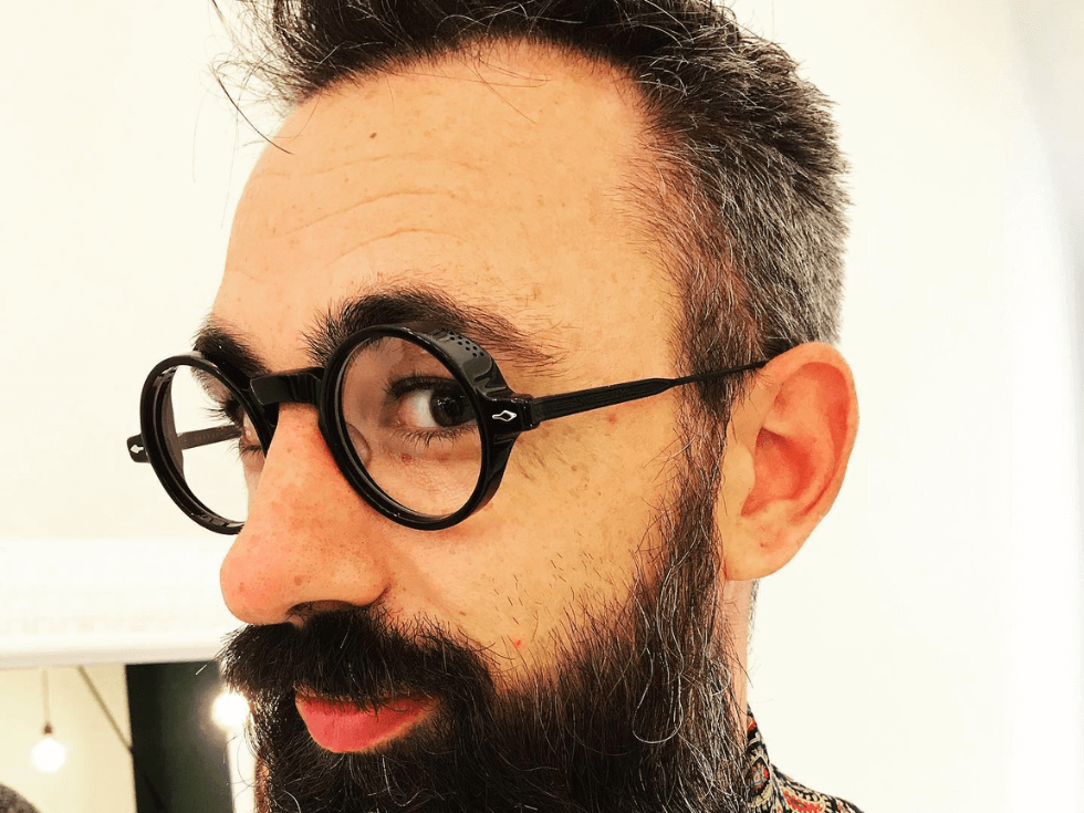 modèle portant des lunettes de vue Jacques Marie Mage